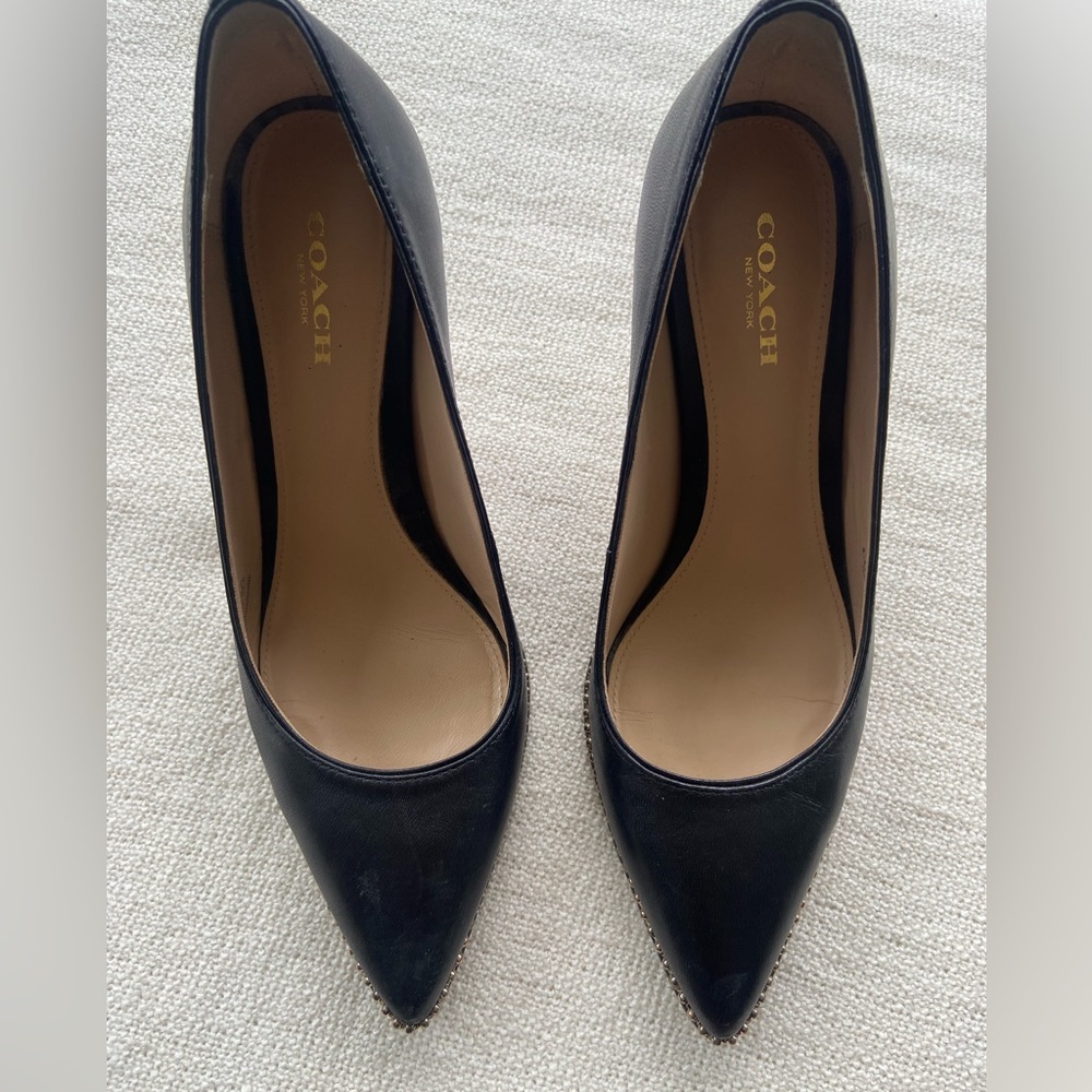 COACH-black leather gold studs s6.5